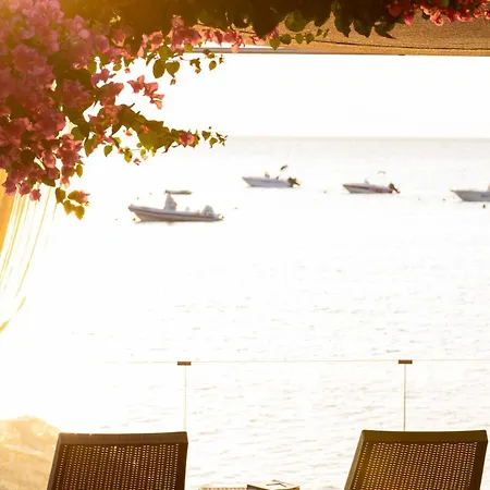 Villa Buganvilla-sea Front *