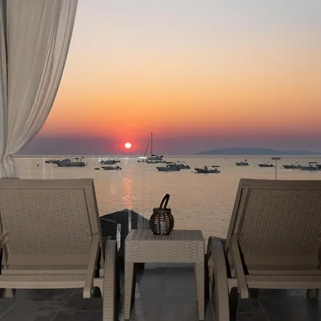 Buganvilla-sea Front Villa *